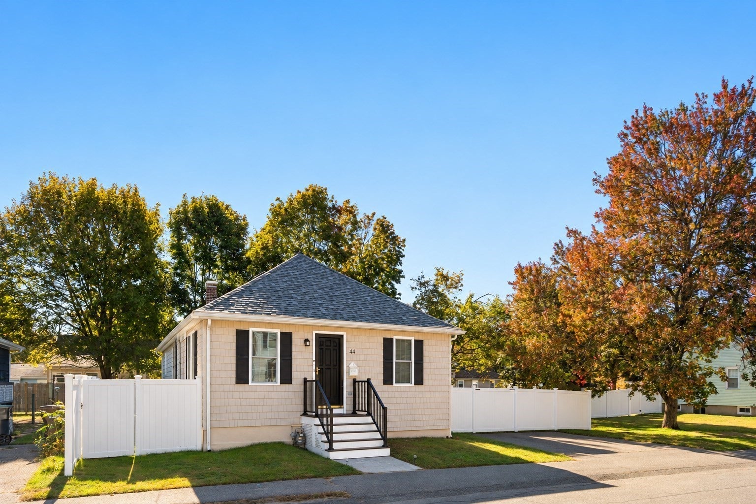 44 Holmes Rd, Dedham, MA, 44 Holmes Rd, Dedham, MA Photo #2