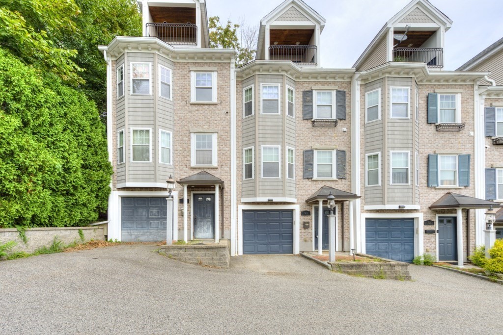 38 Johnson St 38