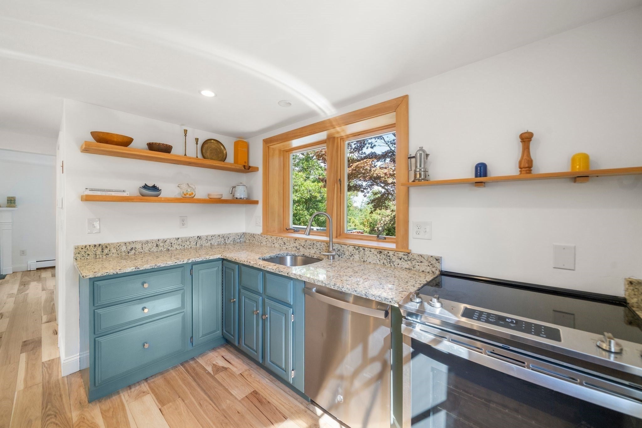 32 Grandview Dr, Plymouth, MA, 32 Grandview Dr, Plymouth, MA Photo #4