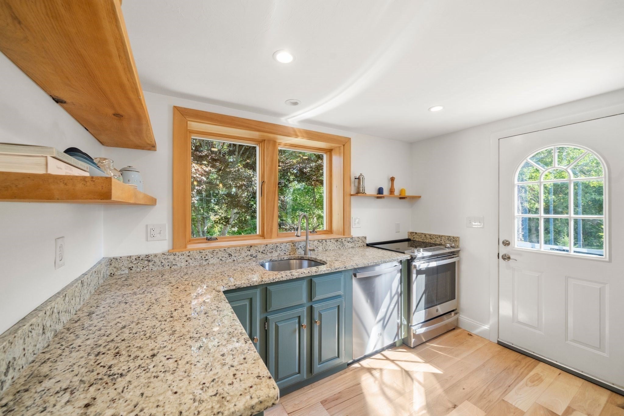 32 Grandview Dr, Plymouth, MA, 32 Grandview Dr, Plymouth, MA Photo #5