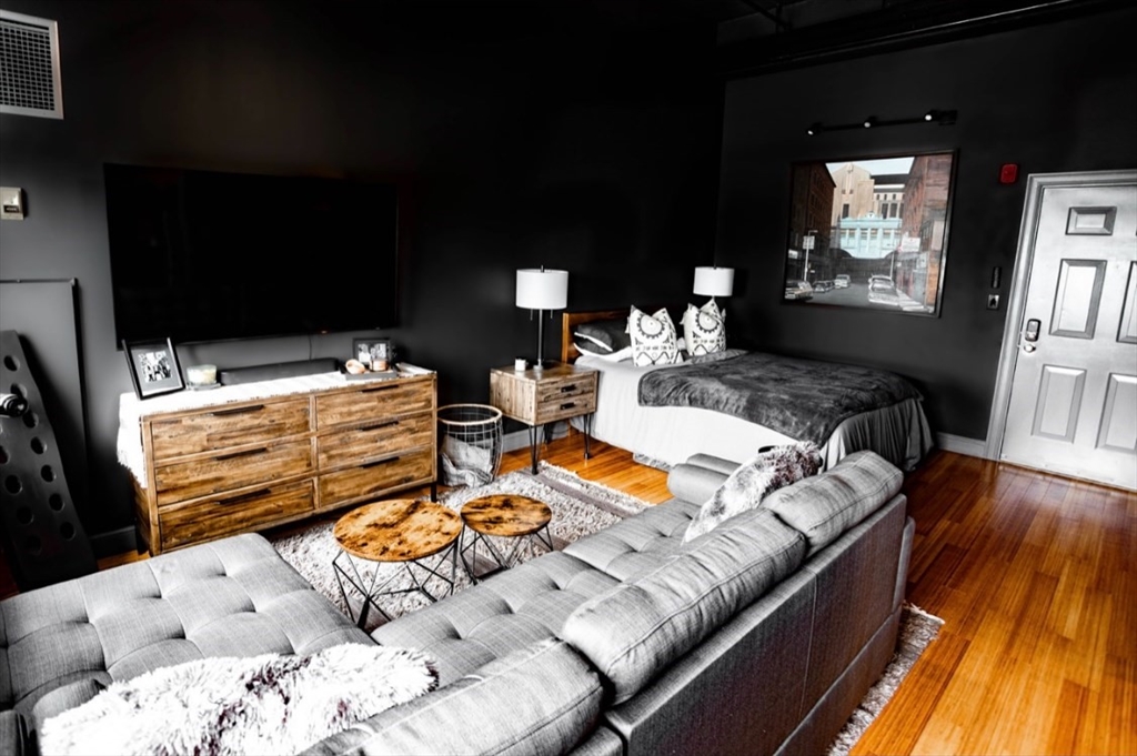 320 West Second 403