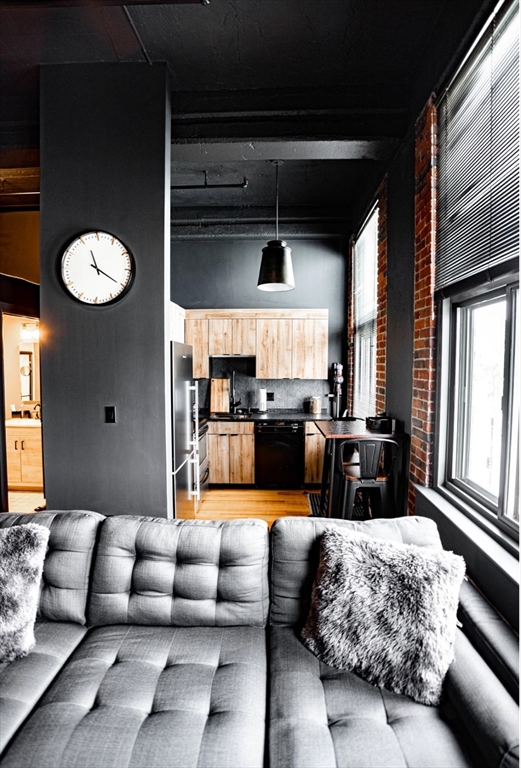 320 West Second 403