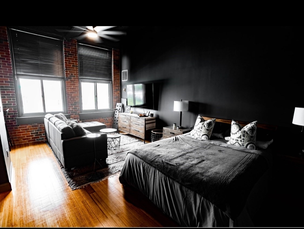 320 West Second 403