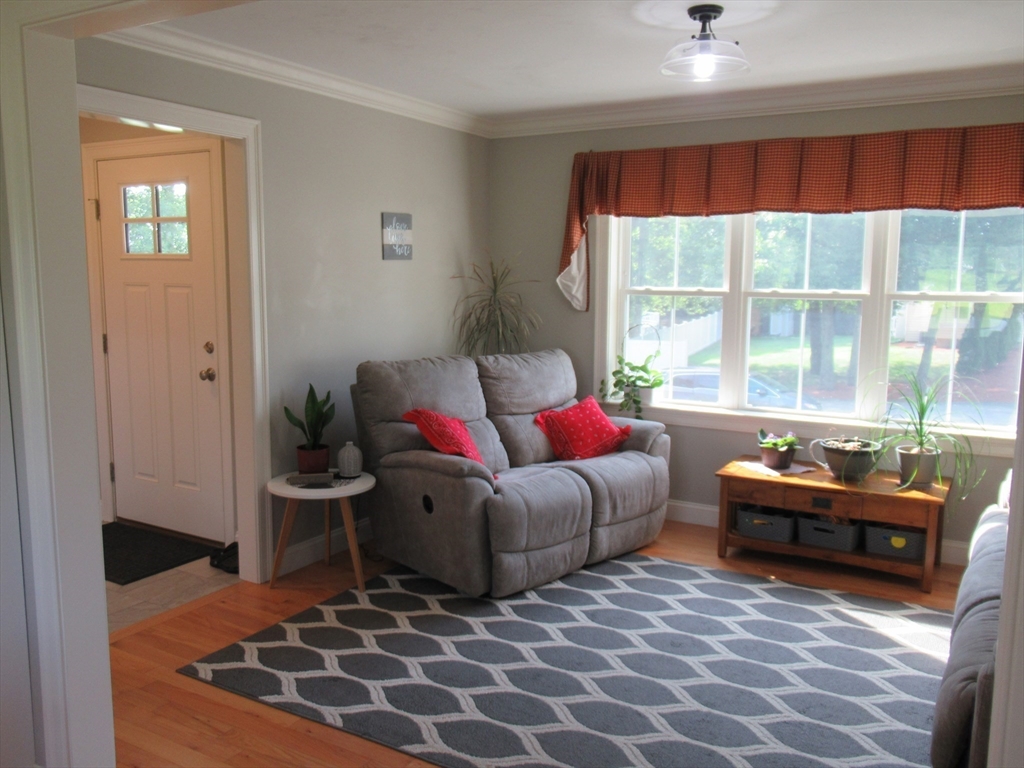 7 Fleetwood Rd