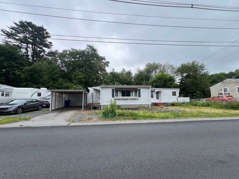 21 Worcester St Taunton MA 02780