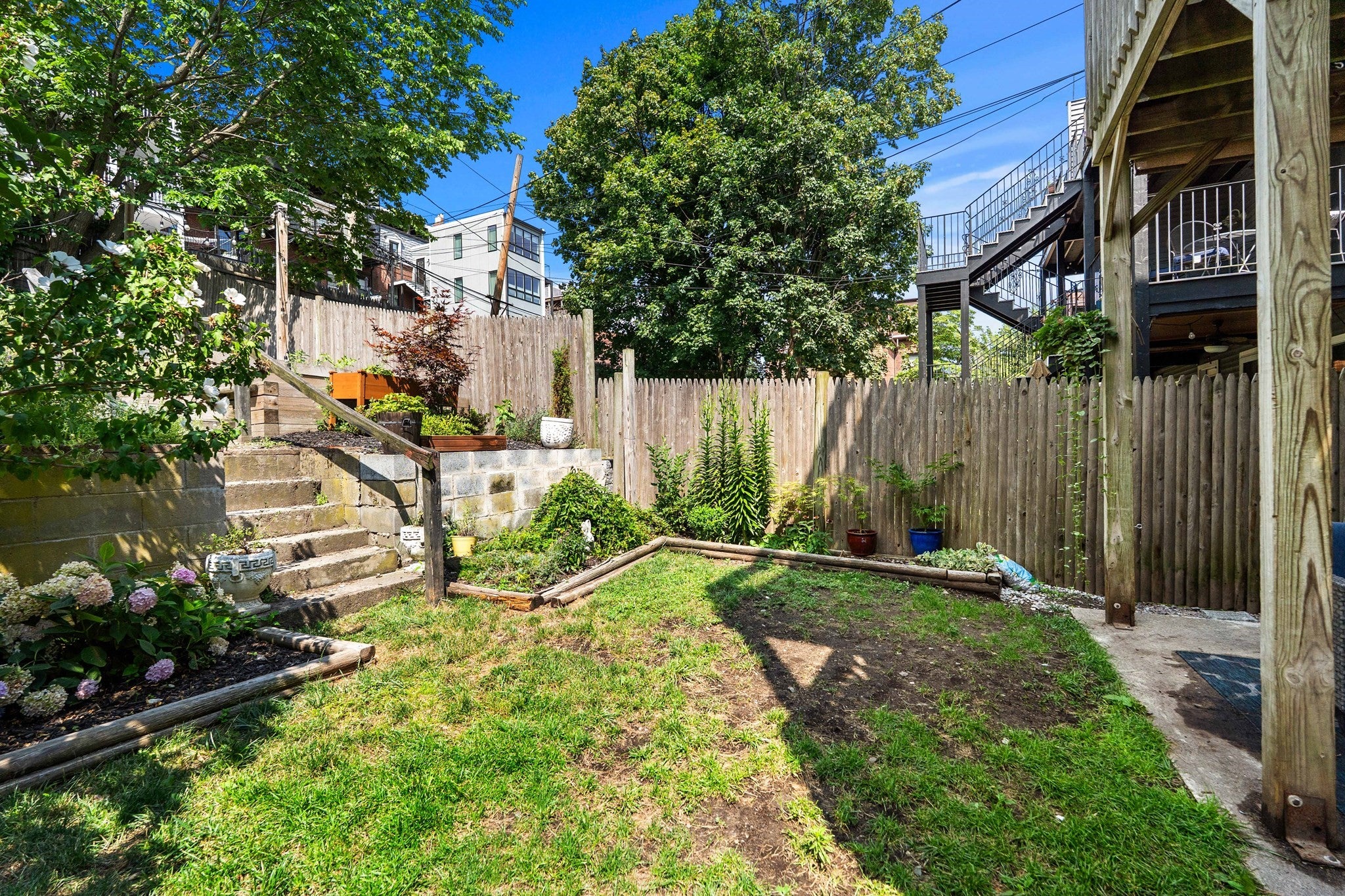 784 East 4th 1