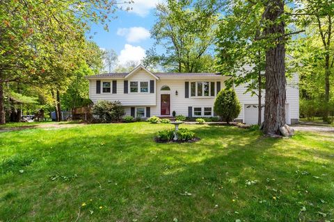 1325 Rebecca Rd Dighton MA 02764