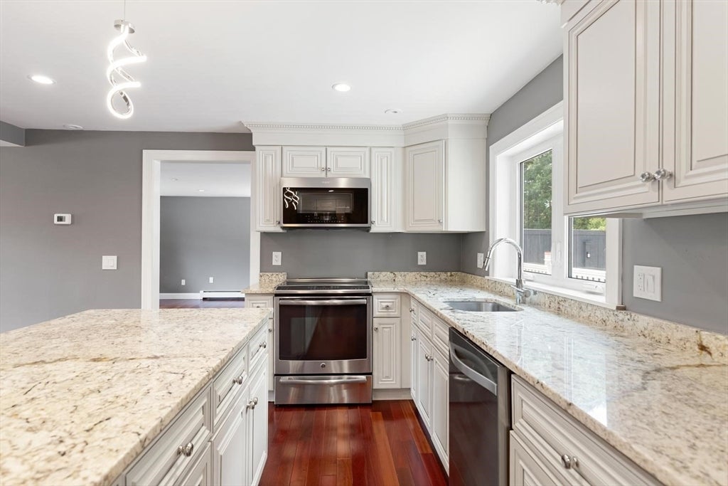 90 Strawberry Lane, Abington, MA, 90 Strawberry Lane, Abington, MA Photo #3