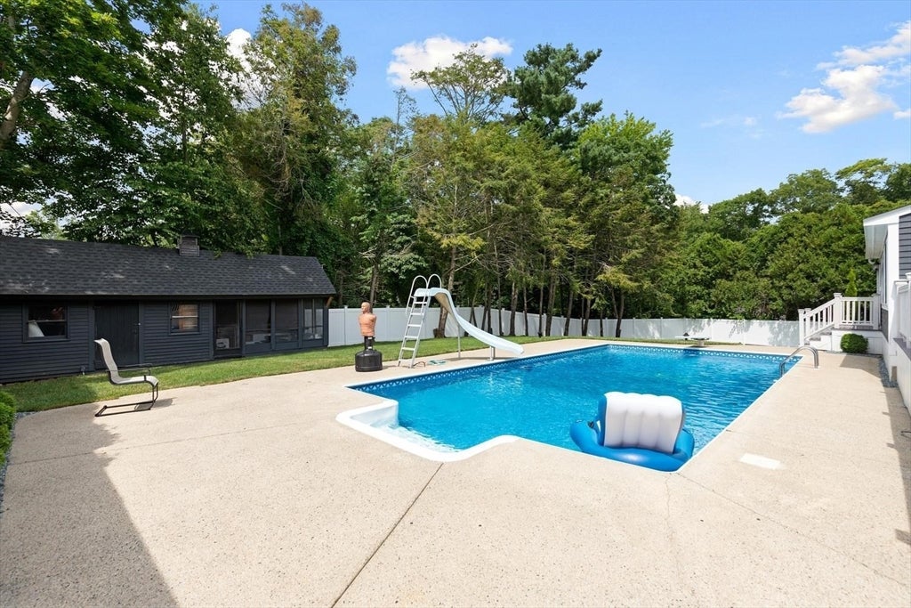 90 Strawberry Lane, Abington, MA, 90 Strawberry Lane, Abington, MA Photo #29