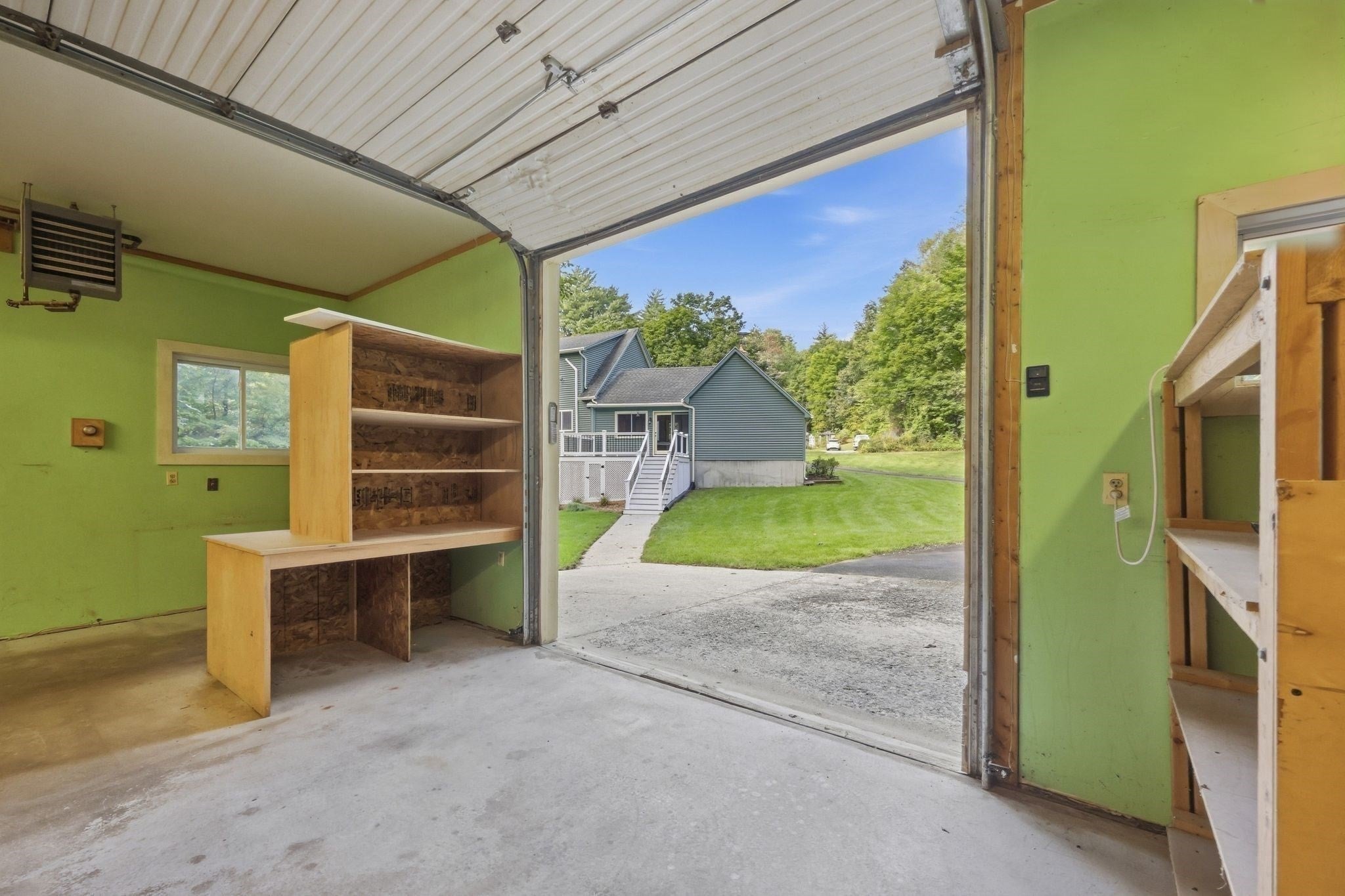 330 Ventura St, Ludlow, MA Photo #38