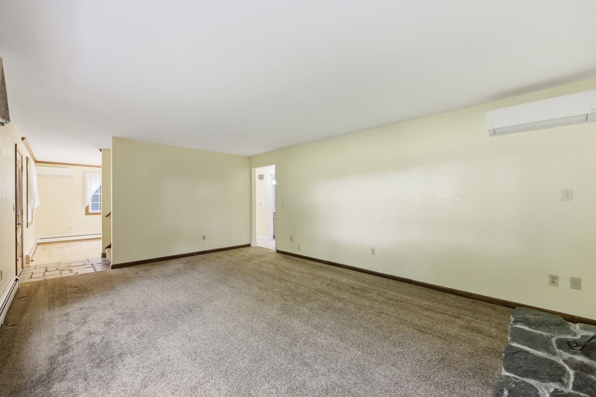 330 Ventura St, Ludlow, MA Photo #16