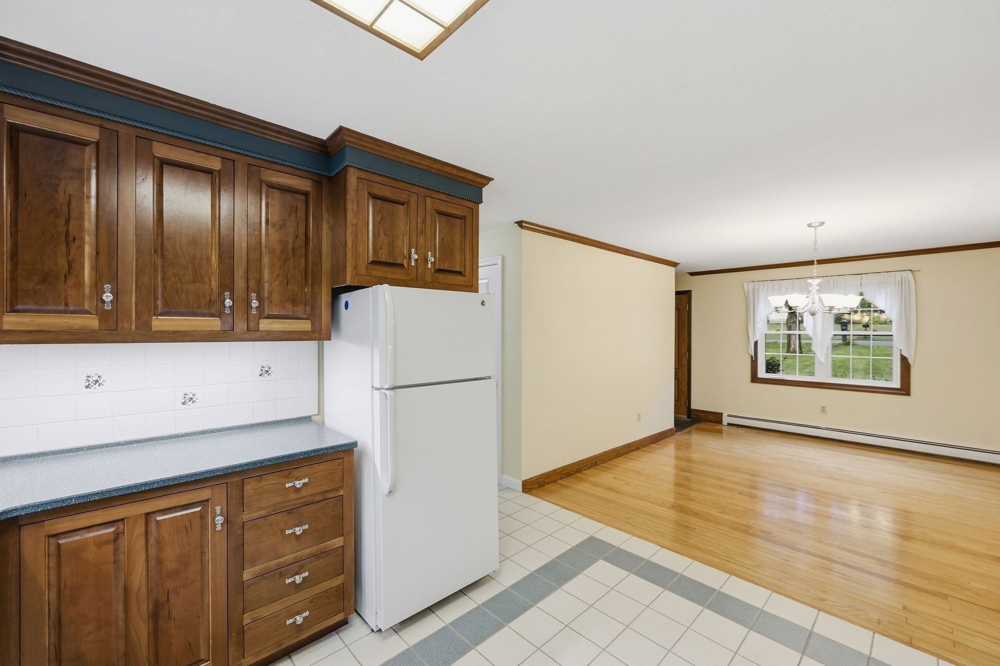 330 Ventura St, Ludlow, MA Photo #12