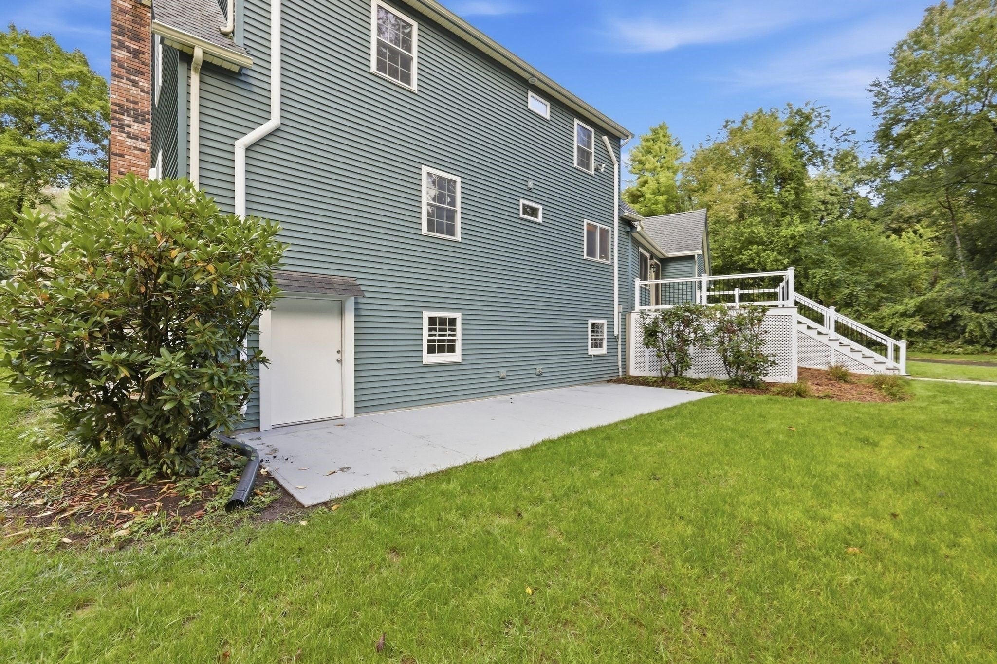 330 Ventura St, Ludlow, MA Photo #32