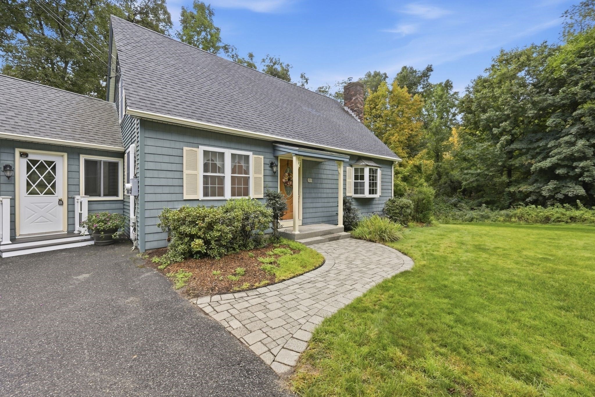 330 Ventura St, Ludlow, MA Photo #5