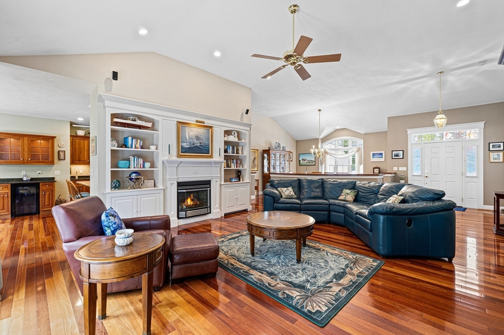 60 Samuel Curtis Way 60