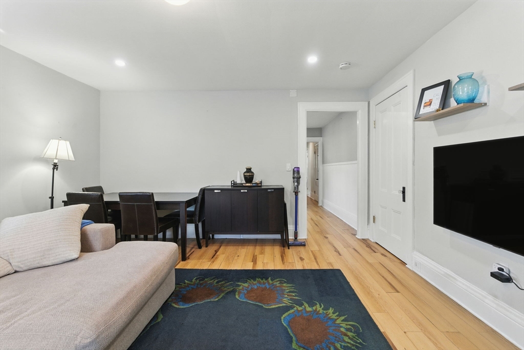 35 Locust St 3