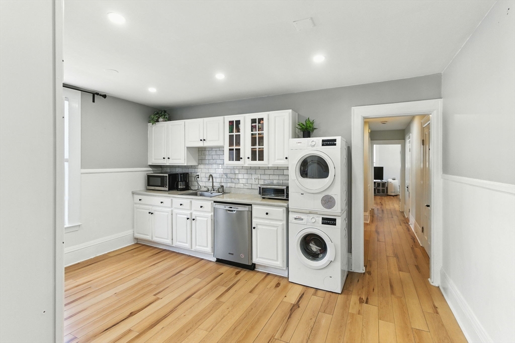 35 Locust St 3