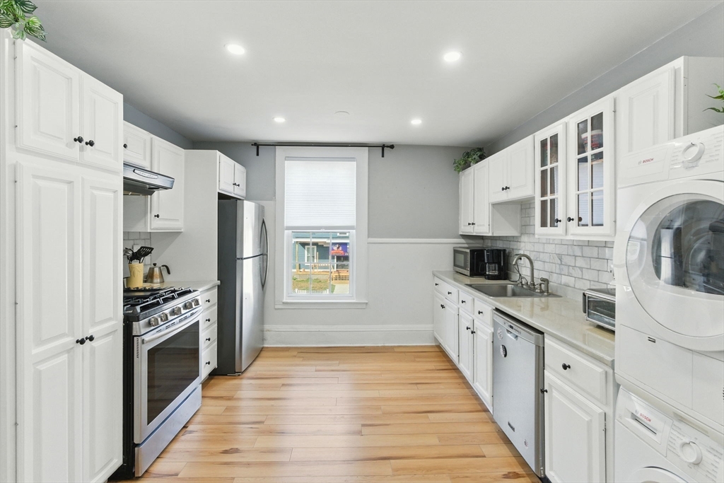 35 Locust St 3