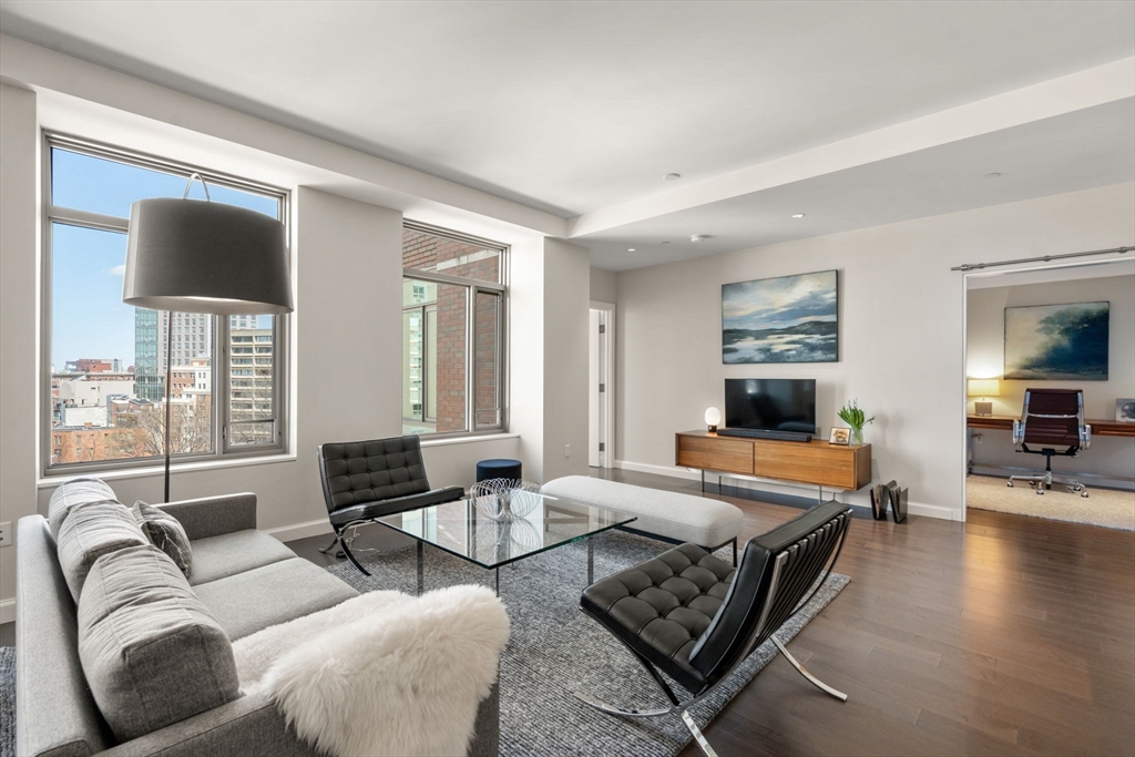 43 Westland Ave 712