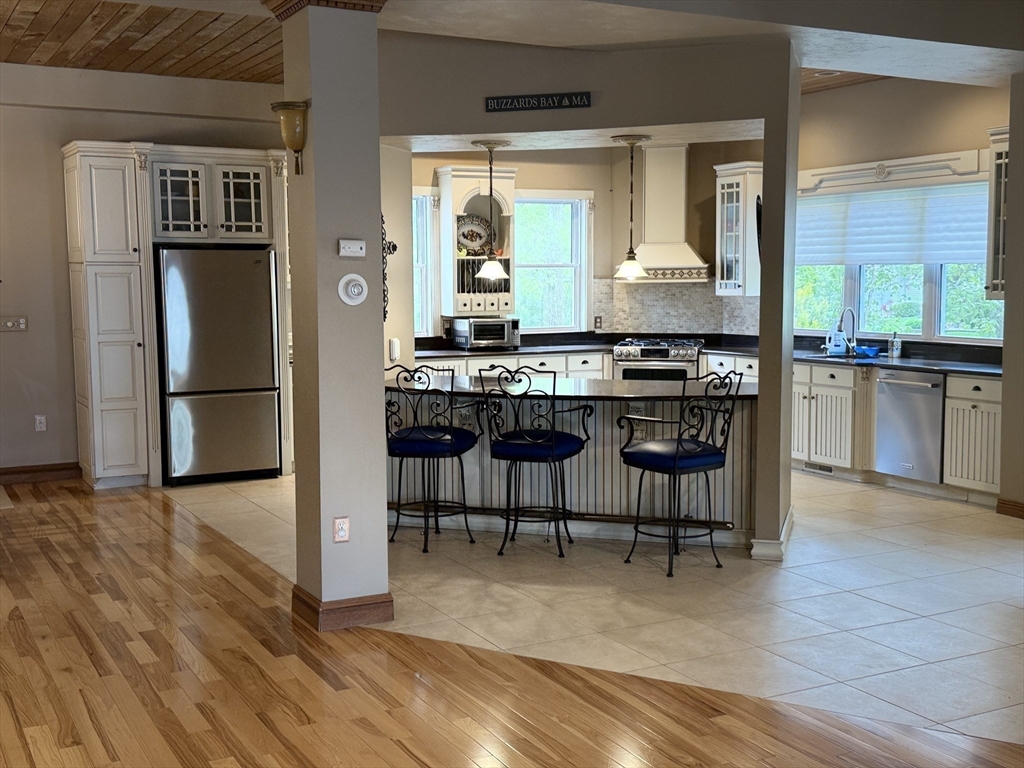 3 Wolf Rd