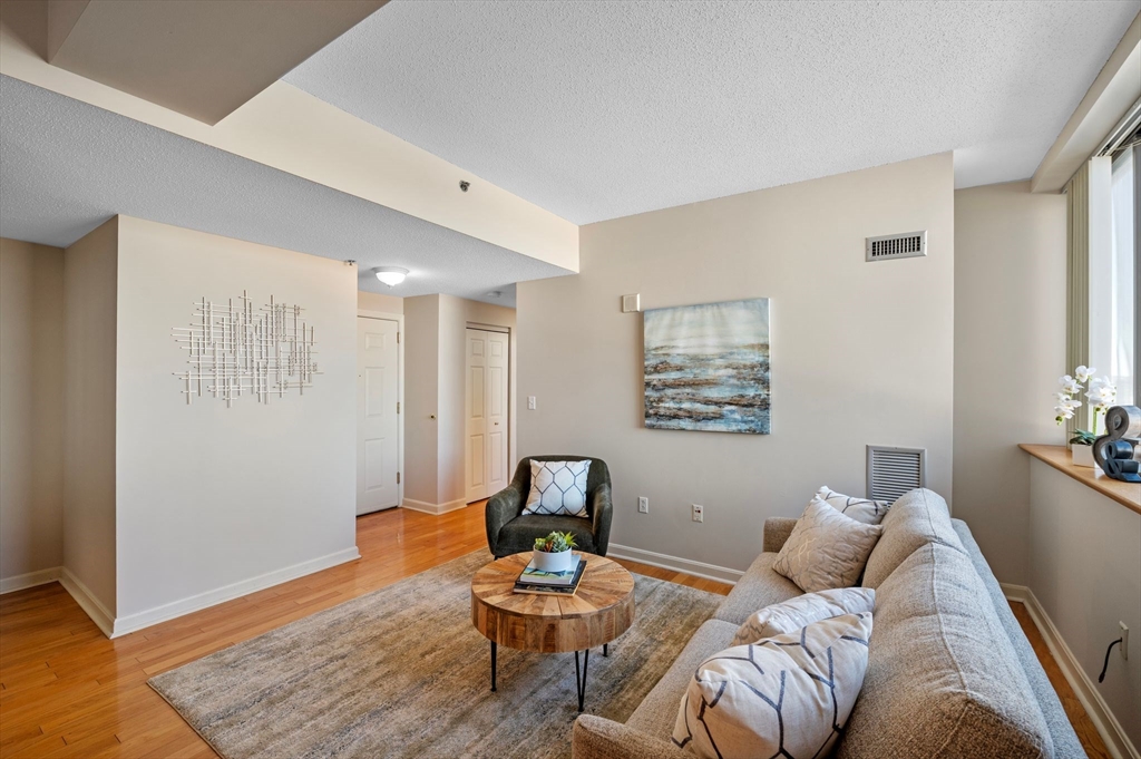 169 Monsignor Obrien Hwy 605