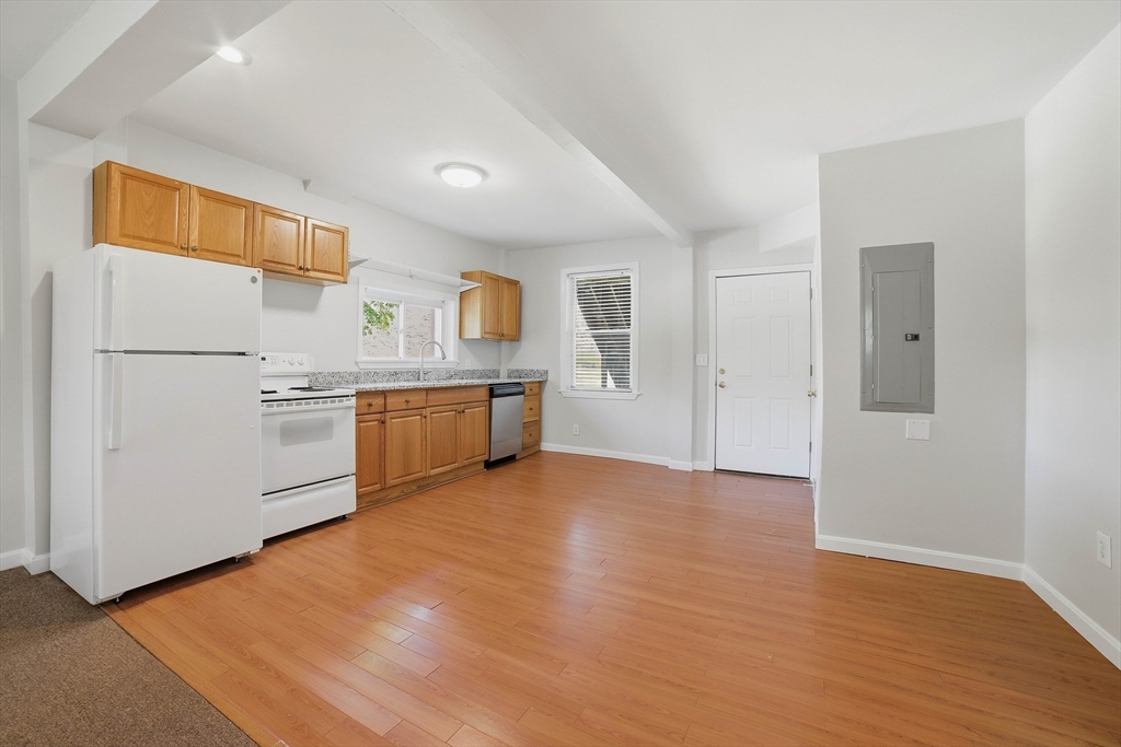 44 Howarth Rd 5