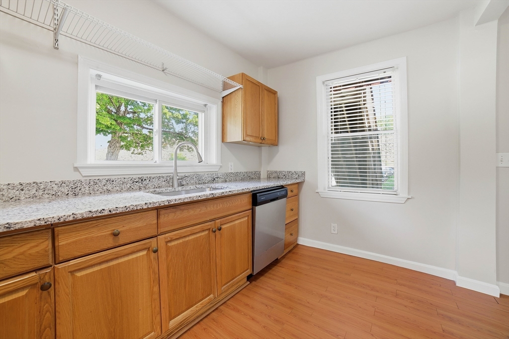 44 Howarth Rd 5