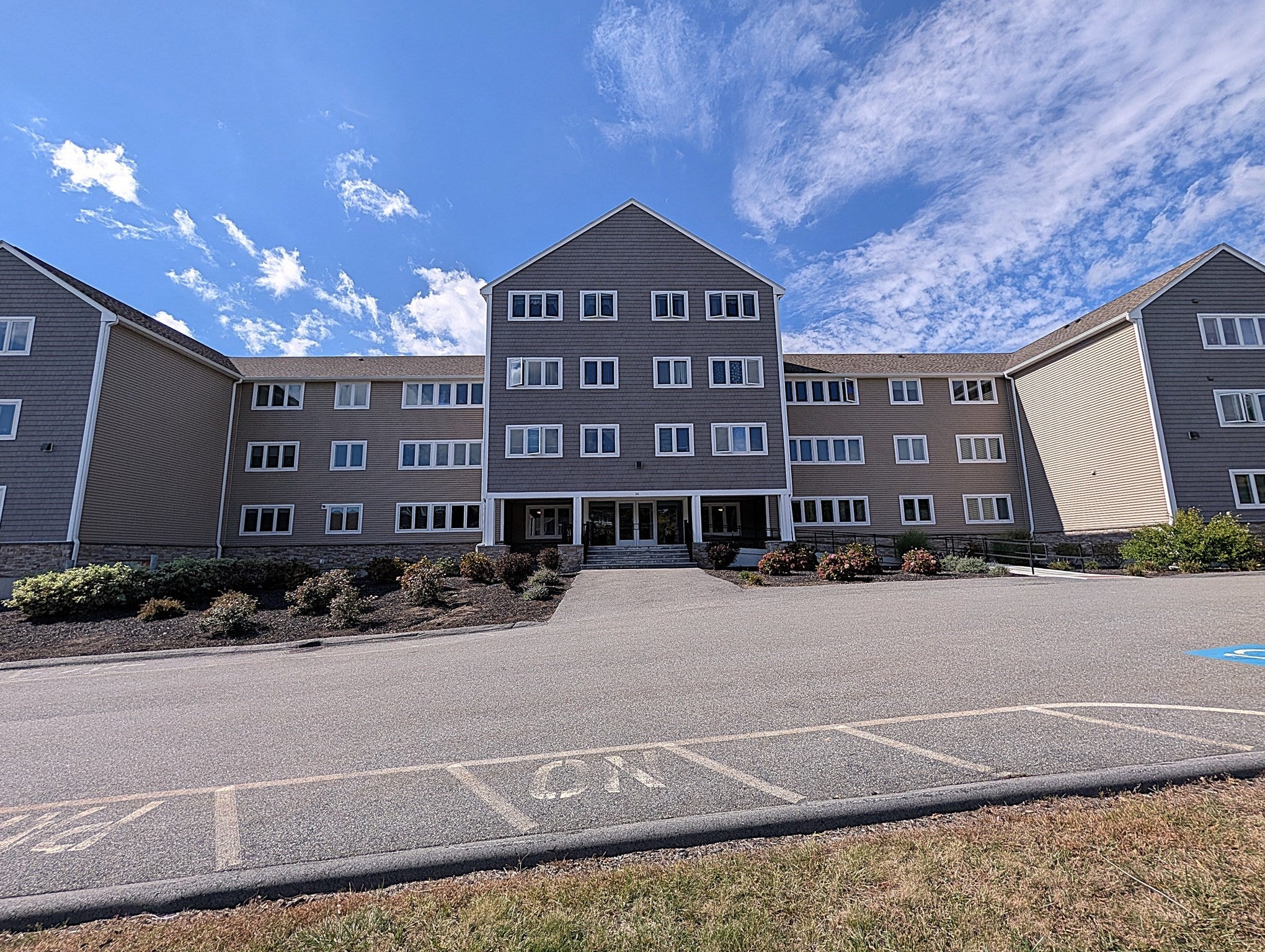36 Dunham Rd 402