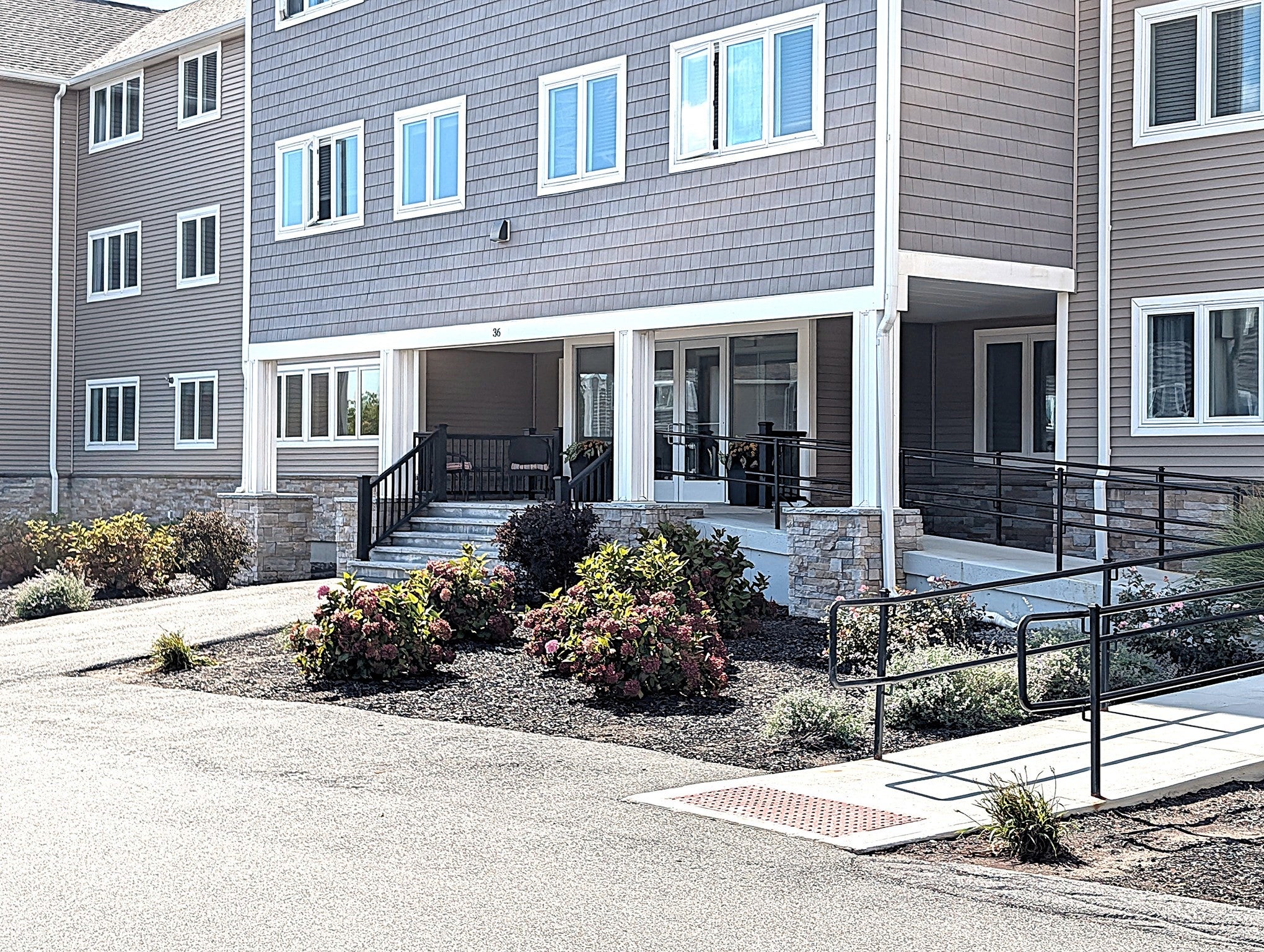 36 Dunham Rd 402