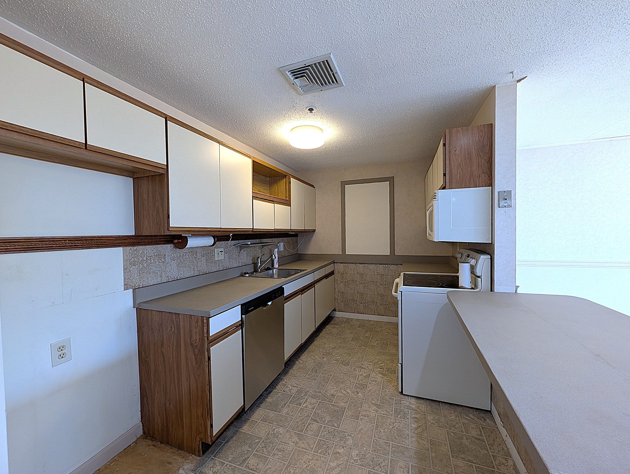 36 Dunham Rd #402, Beverly, MA, 36 Dunham Rd #402, Beverly, MA Photo #18