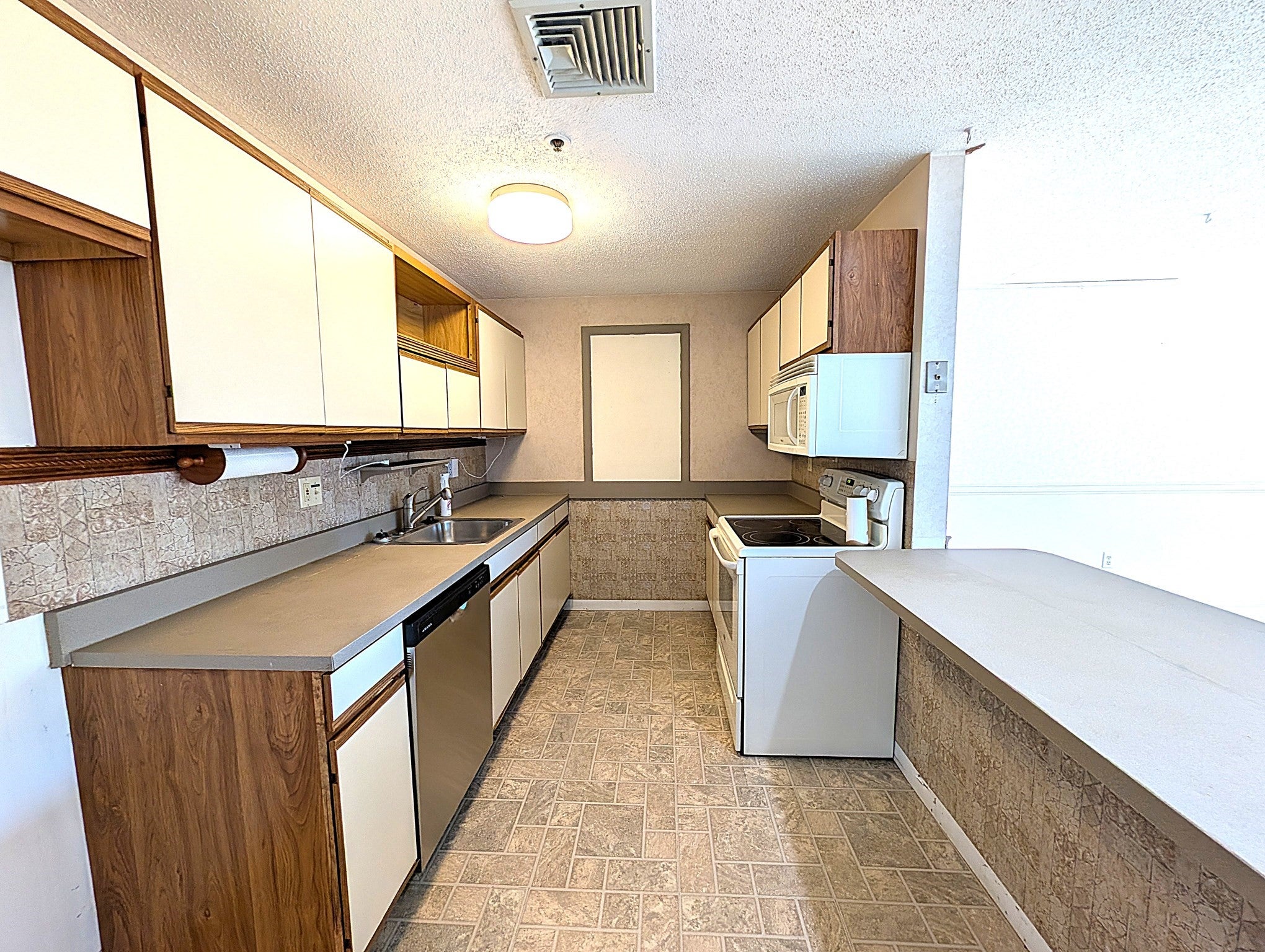36 Dunham Rd #402, Beverly, MA, 36 Dunham Rd #402, Beverly, MA Photo #7