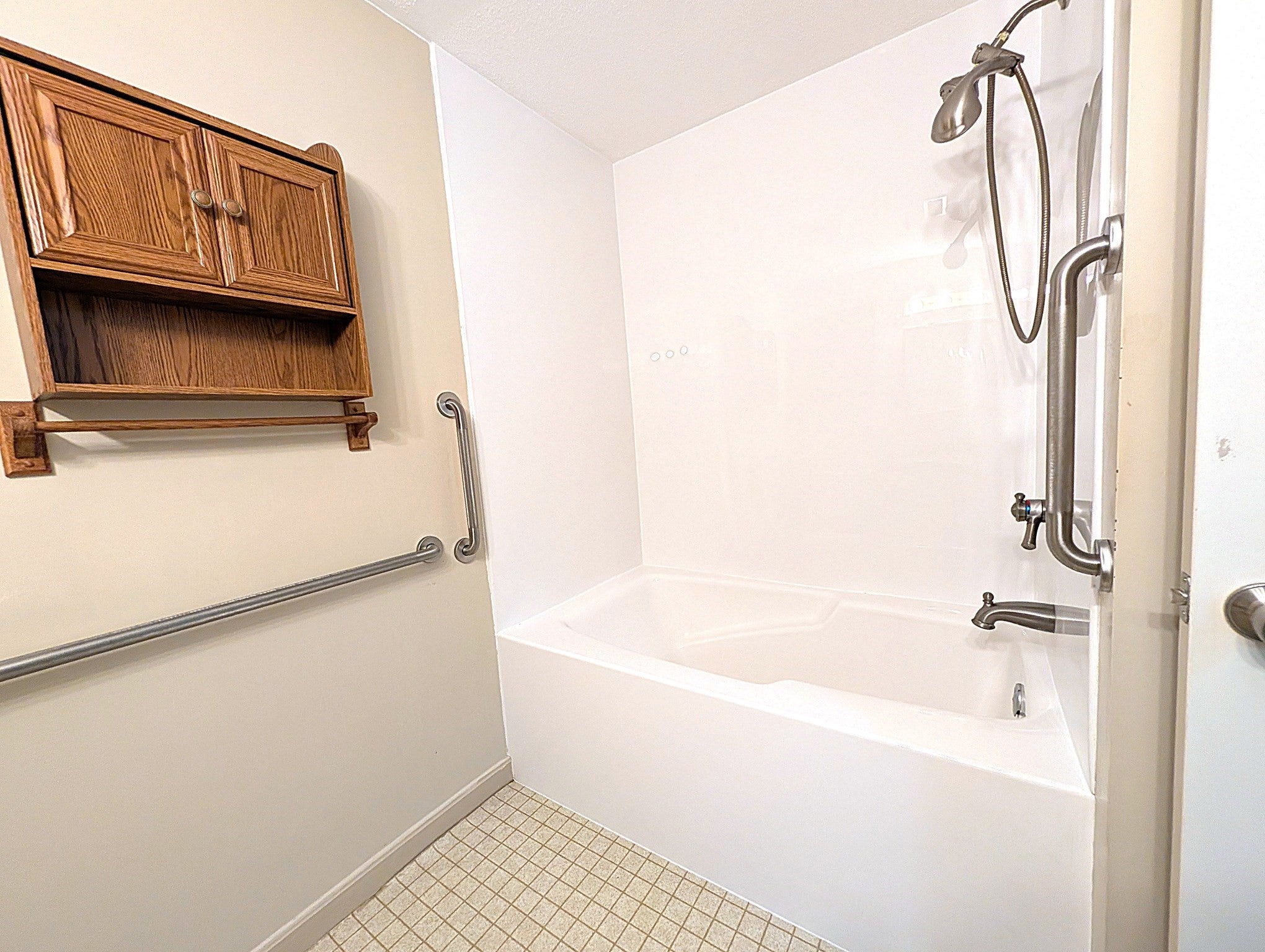36 Dunham Rd #402, Beverly, MA, 36 Dunham Rd #402, Beverly, MA Photo #38