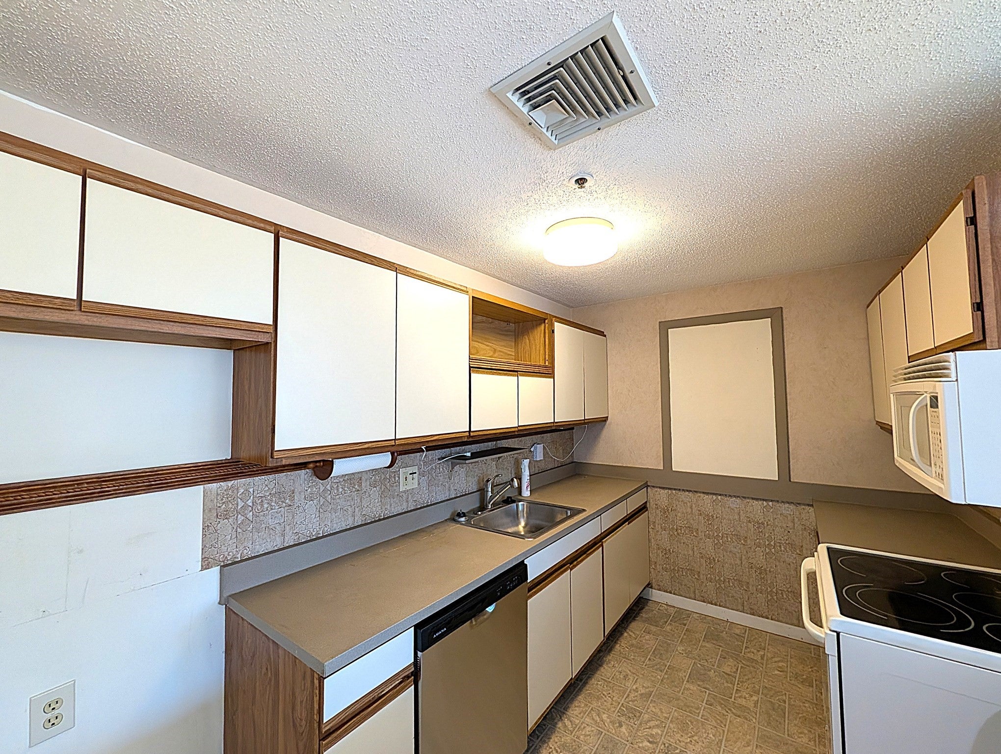 36 Dunham Rd #402, Beverly, MA, 36 Dunham Rd #402, Beverly, MA Photo #11