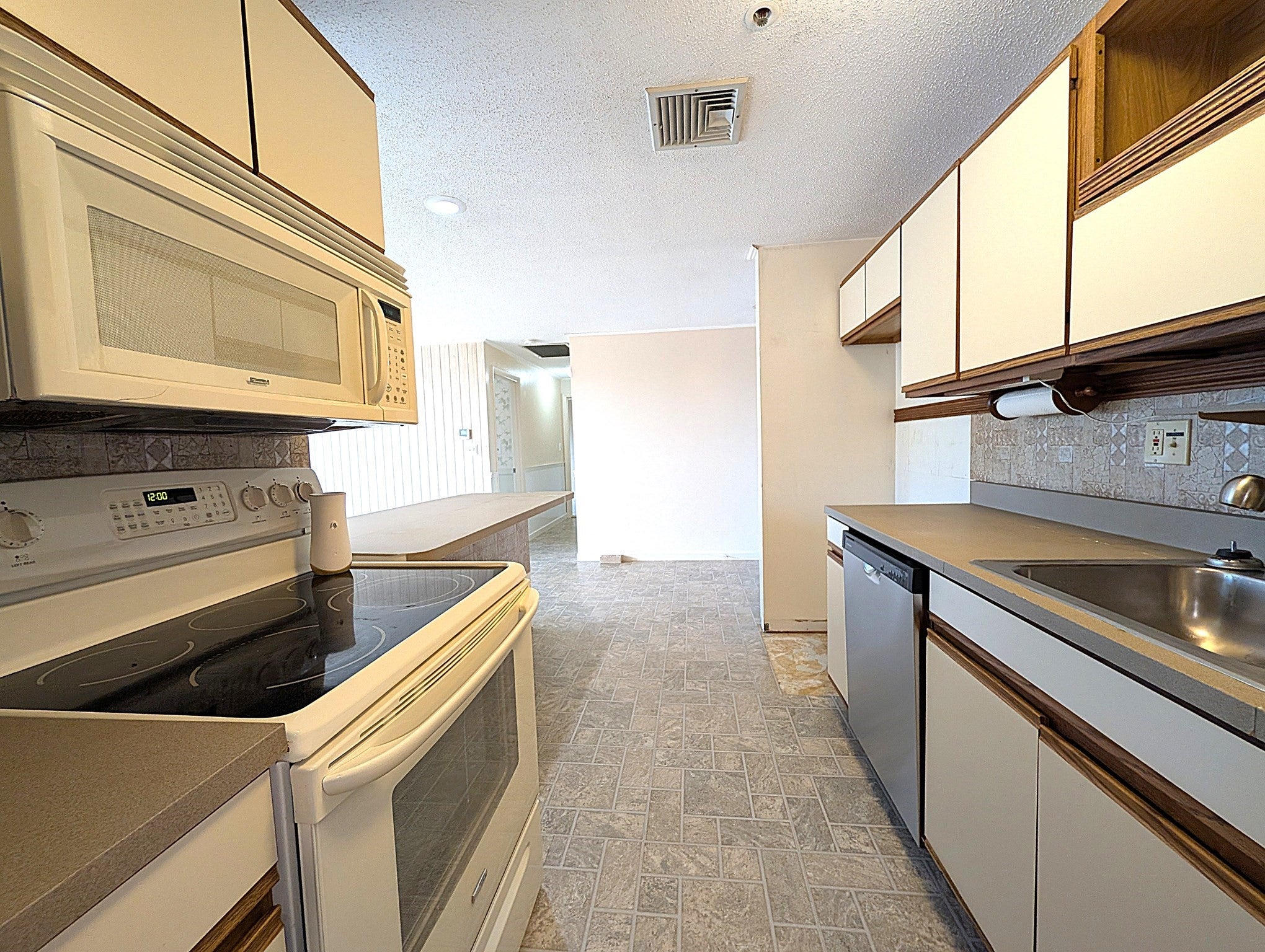 36 Dunham Rd #402, Beverly, MA, 36 Dunham Rd #402, Beverly, MA Photo #14