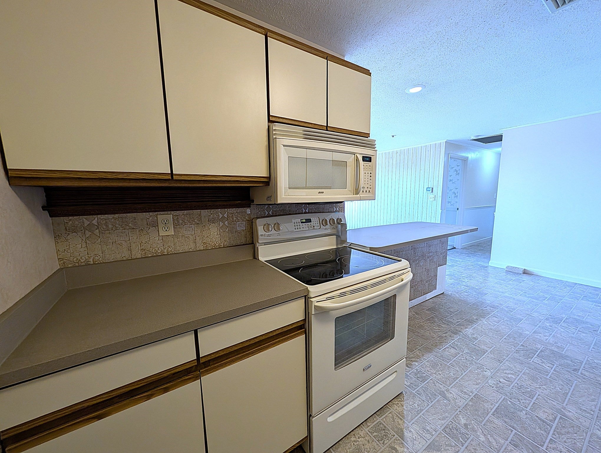 36 Dunham Rd #402, Beverly, MA, 36 Dunham Rd #402, Beverly, MA Photo #12