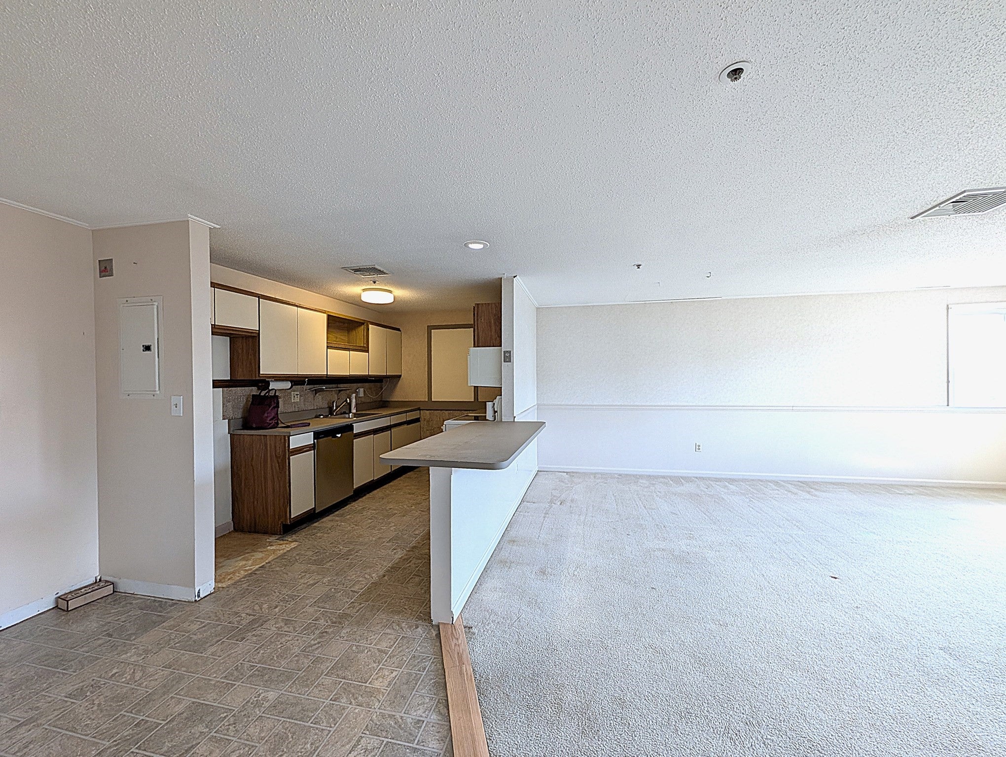 36 Dunham Rd #402, Beverly, MA, 36 Dunham Rd #402, Beverly, MA Photo #24