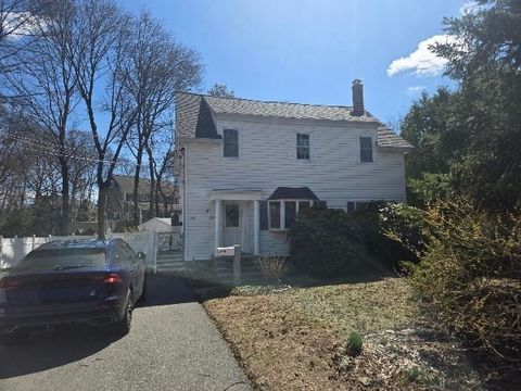 279 Osgood St North Andover MA 01845