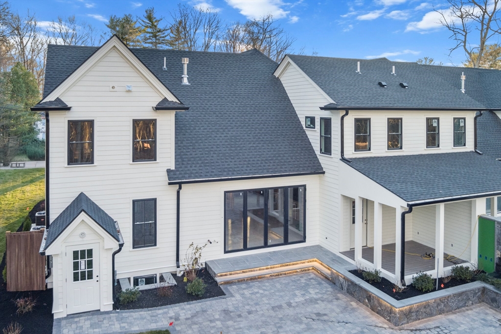 14 Robinson Dr B