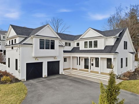 28 Marsh St Hingham MA 02043