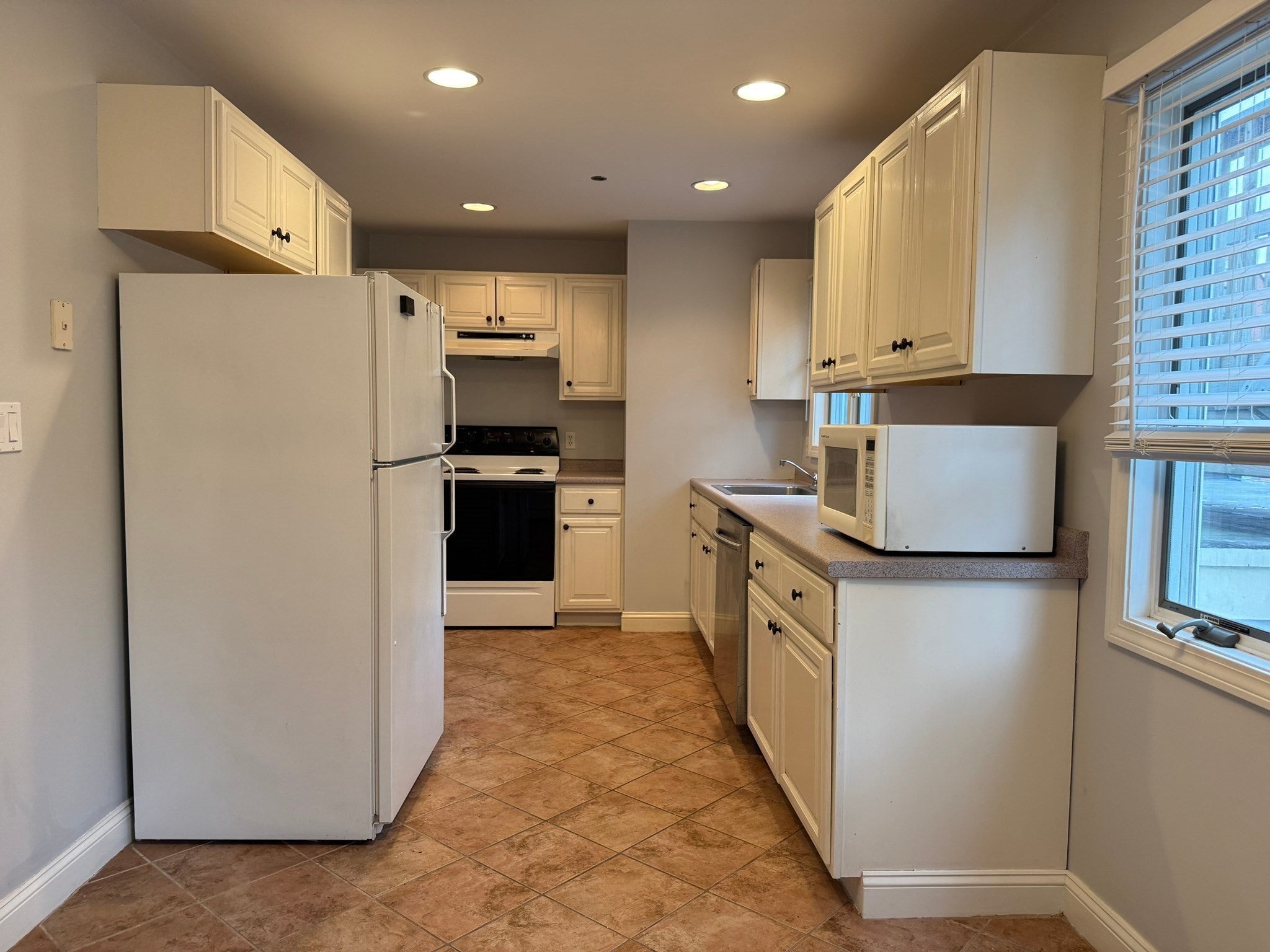 138 High St #A, Newburyport, MA Photo #2