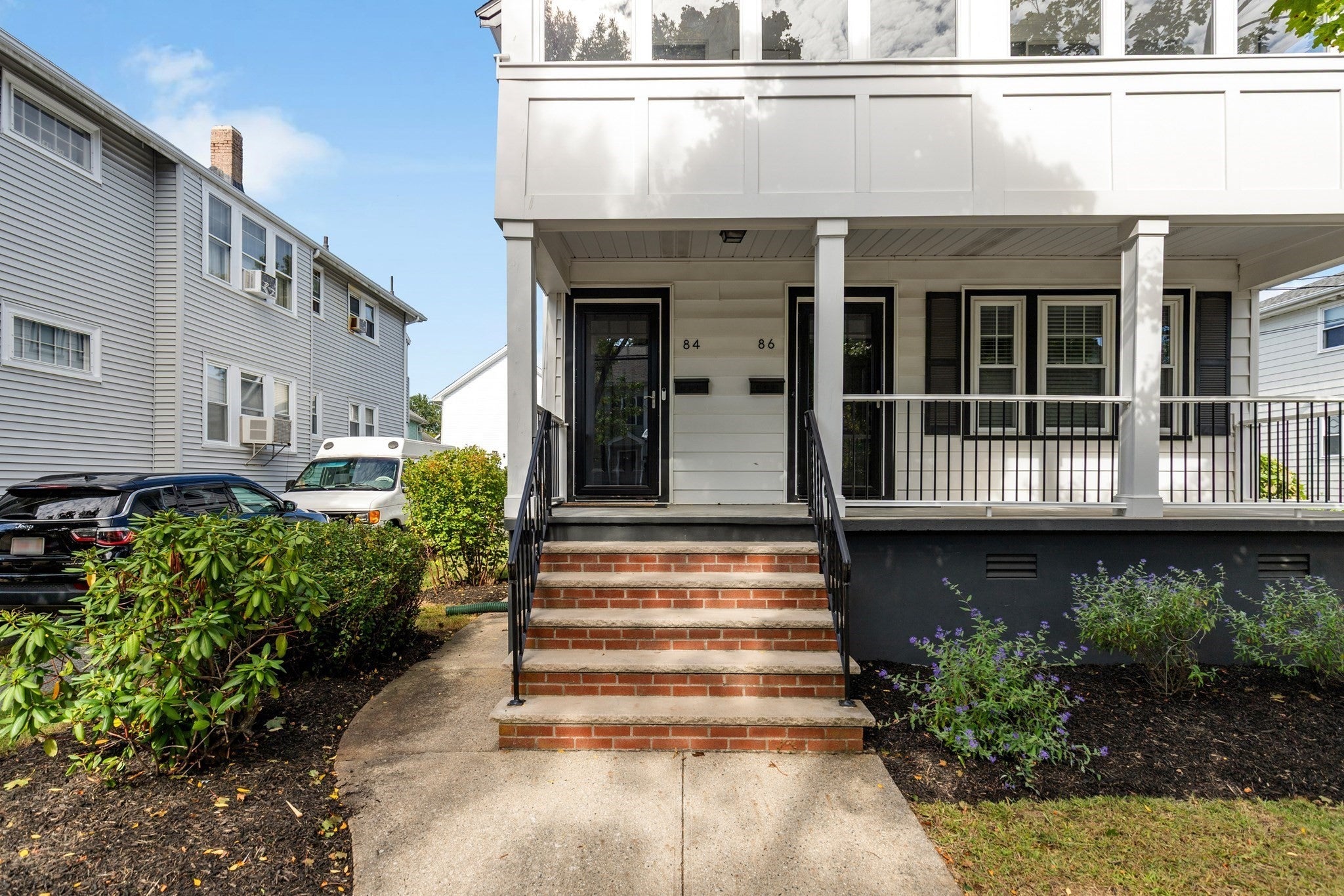 84 Beacon St 84