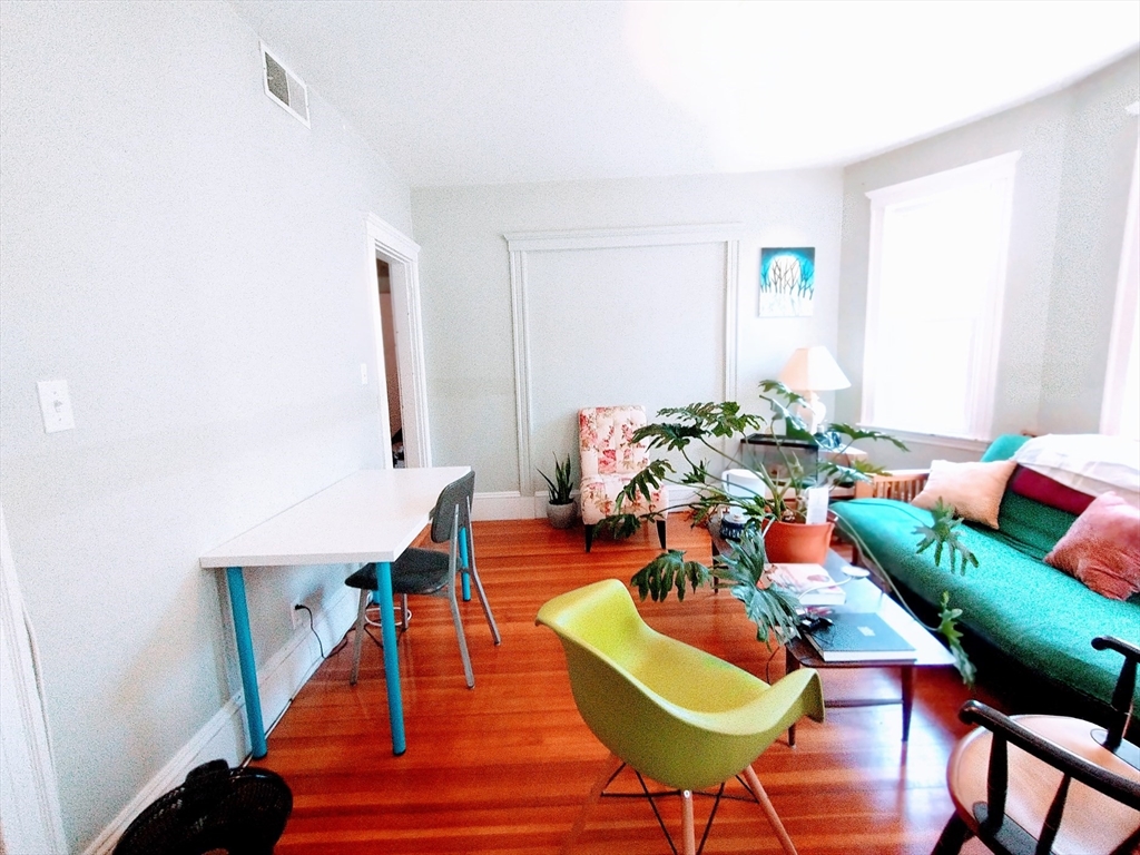 86 Conwell AVE #3, Somerville, MA Photo #9