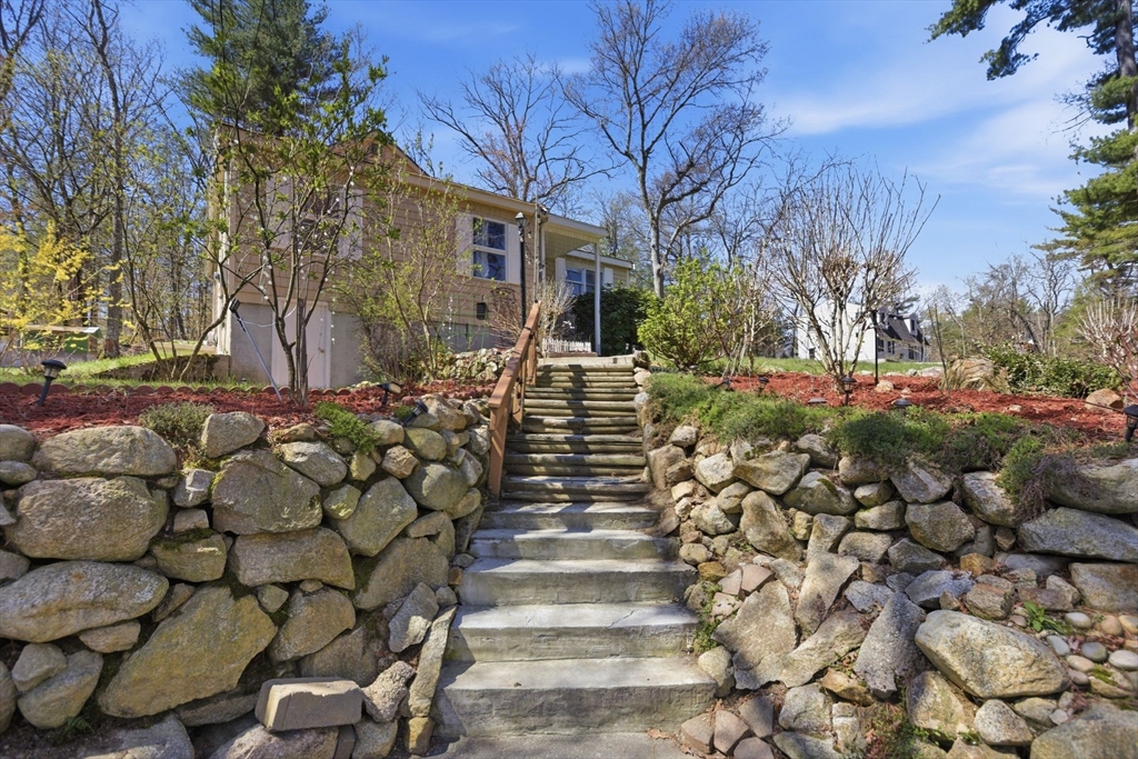 10 Avila Rd, Billerica, MA Photo #3