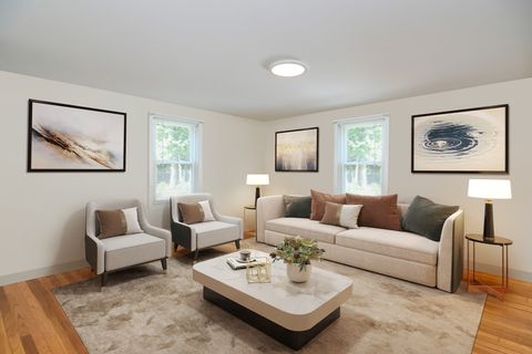 7 Holland Rd Wakefield MA 01880