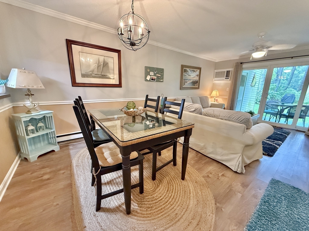 228 Eaton Ln 228