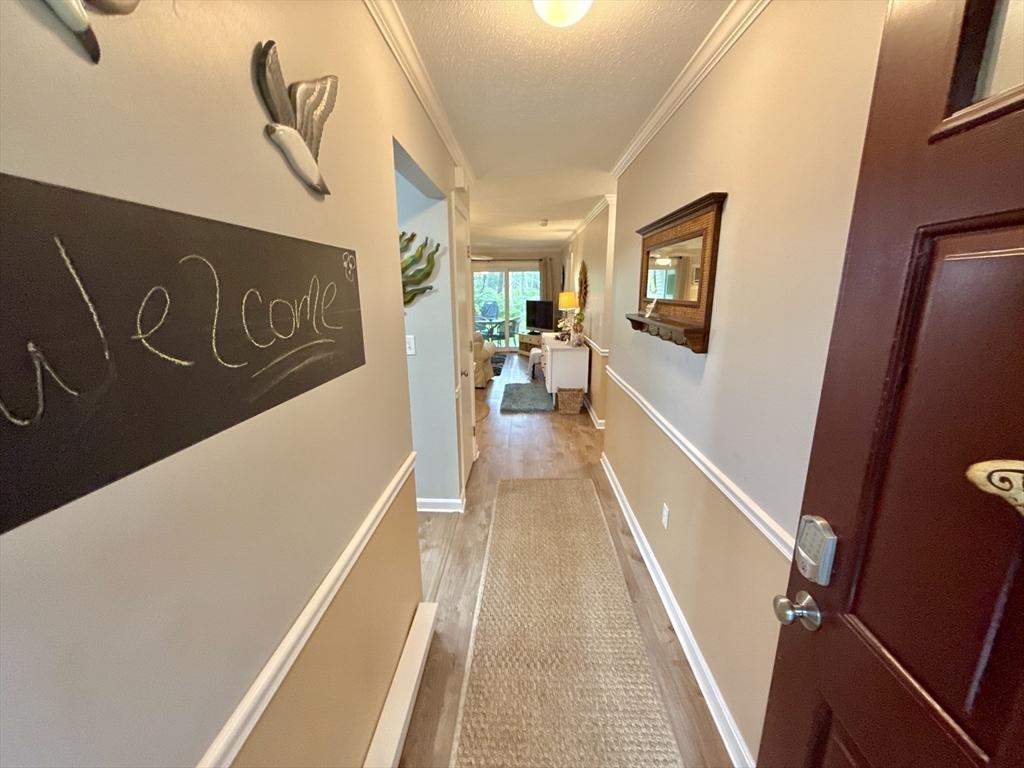 228 Eaton Ln 228