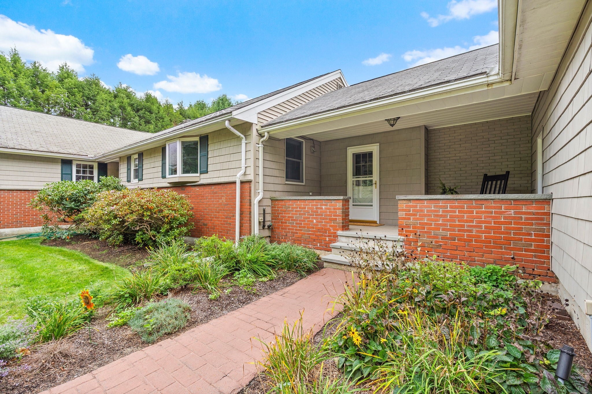 272 Mill St, Holliston, MA, 272 Mill St, Holliston, MA Photo #2