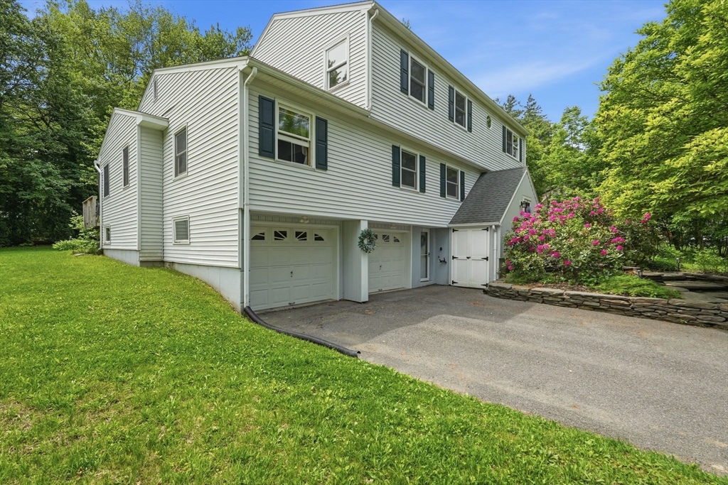 189 Pondview Dr