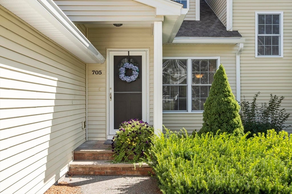 705 Autumn Ridge Dr #705, Ayer, MA, 705 Autumn Ridge Dr #705, Ayer, MA Photo #1