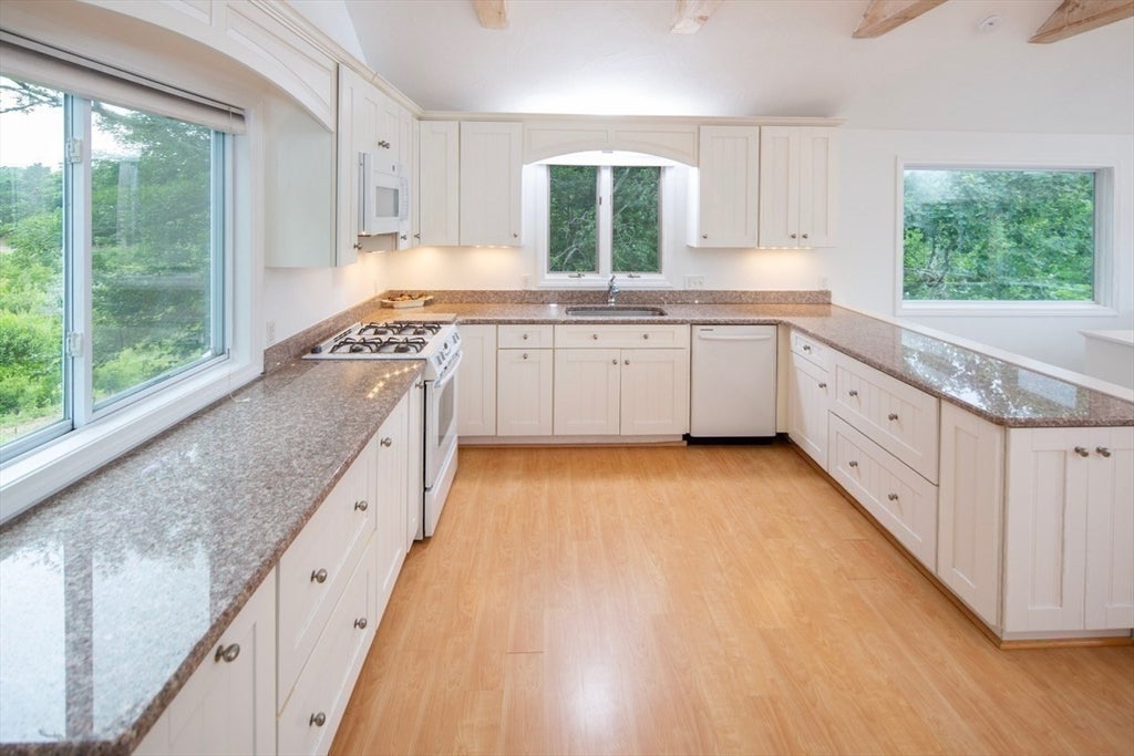 197 Roxy Cahoon Rd, Plymouth, MA, 197 Roxy Cahoon Rd, Plymouth, MA Photo #17